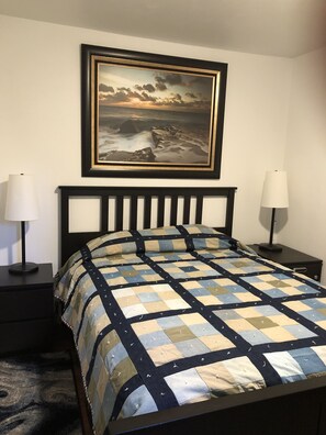 2 bedrooms, desk, free WiFi, bed sheets