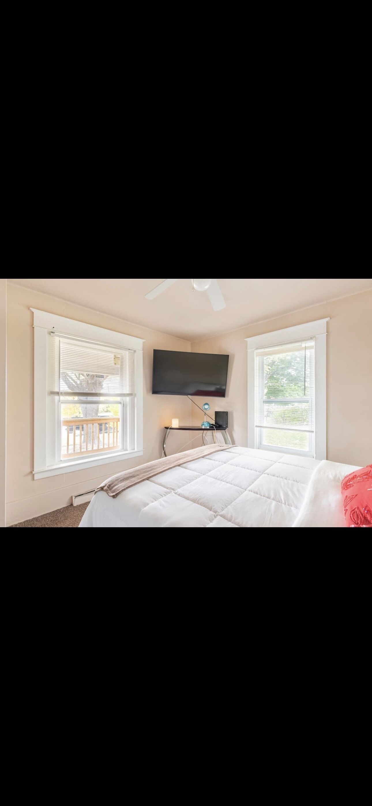 Wonderful 3 Bedroom Home With Free Parking