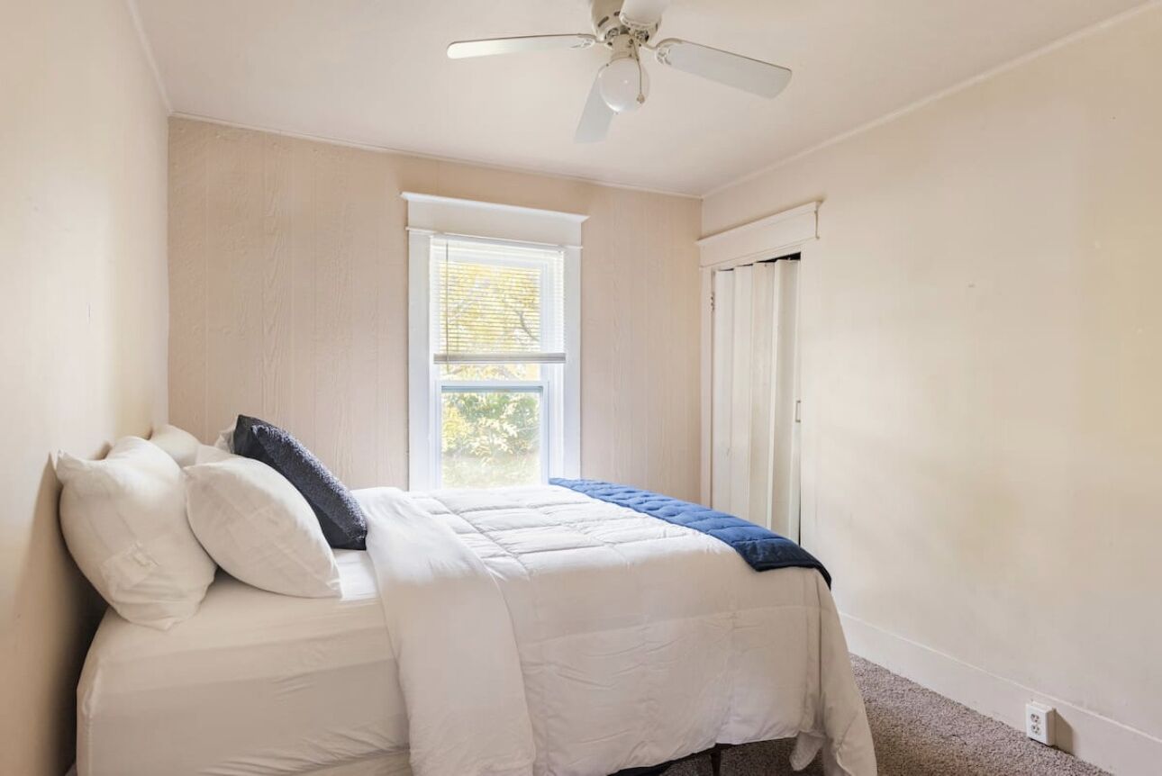 Wonderful 3 Bedroom Home With Free Parking