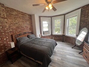 2 bedrooms, desk, free WiFi, bed sheets