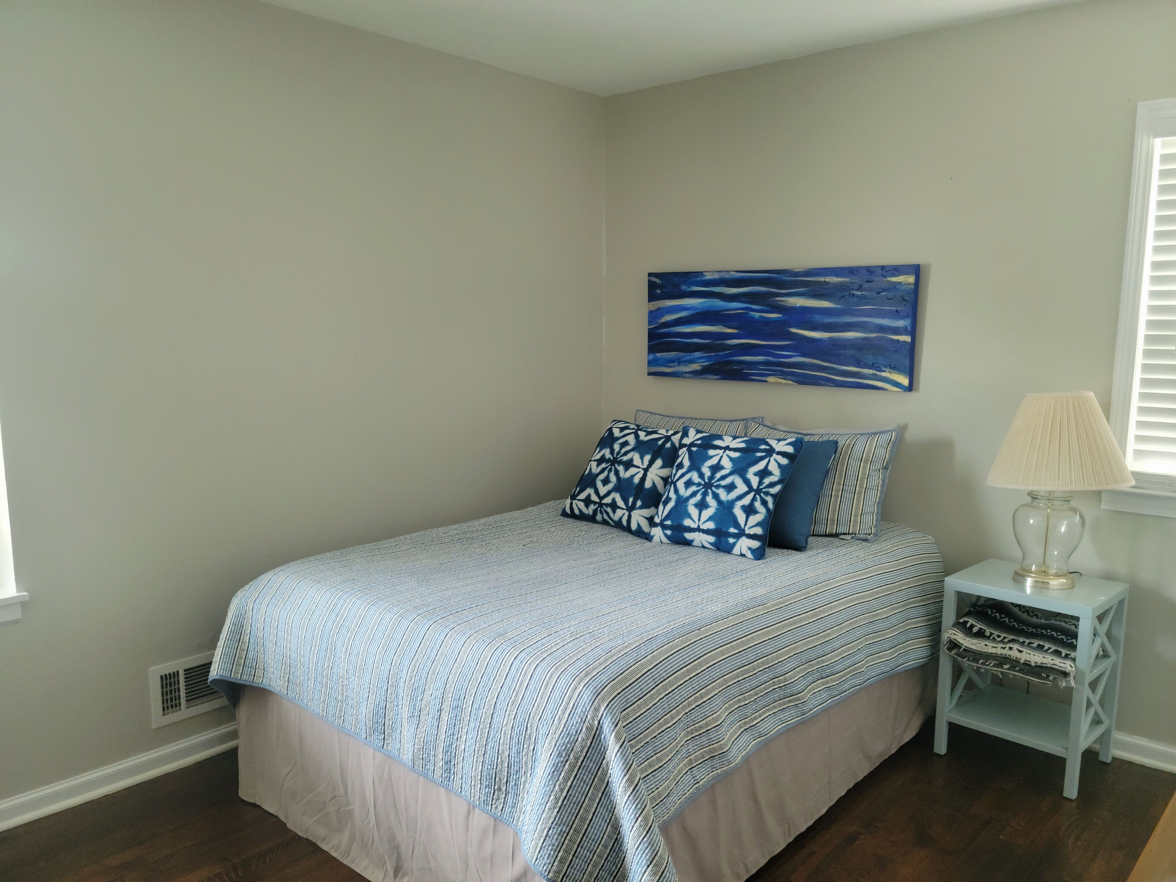 Cozy 3BR 3BA Home, fireplace x2, large kitchen