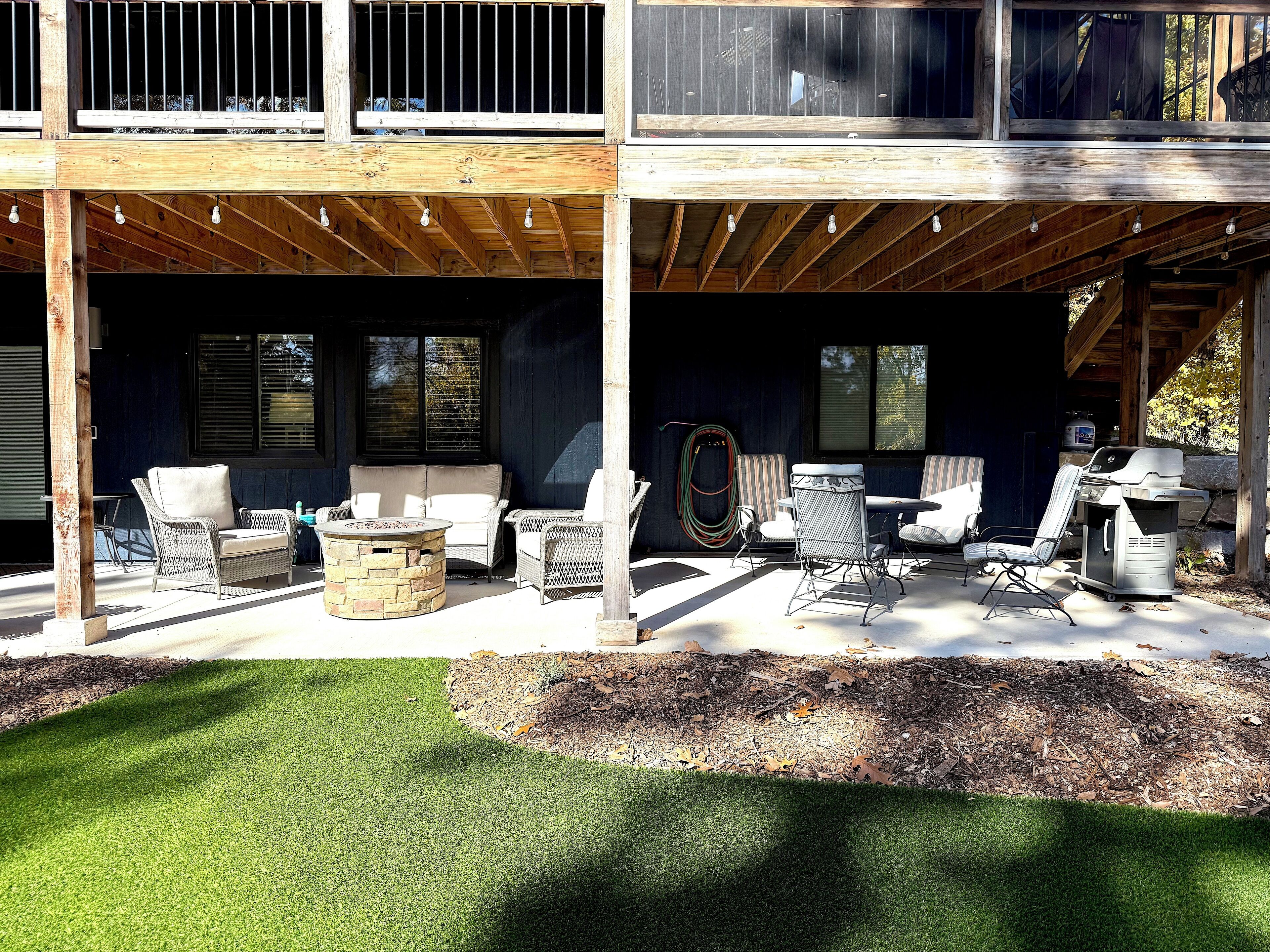 屋外ダイニングエリア