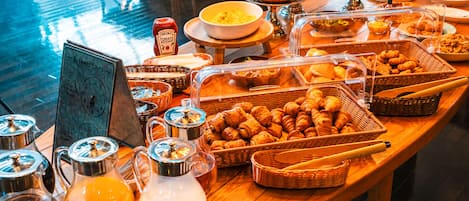 Petit déjeuner buffet
