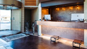 ฝ่ายต้อนรับ