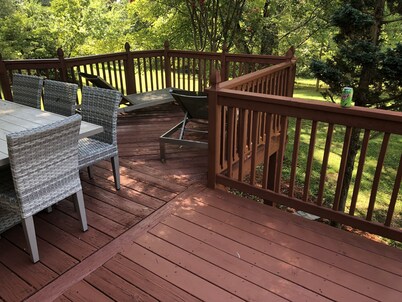 Visit Monticello, Wineries, UVA:  Room for a Crowd