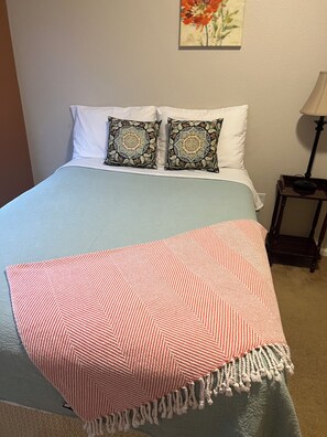 3 camere, una scrivania, ferro/asse da stiro, Wi-Fi gratuito