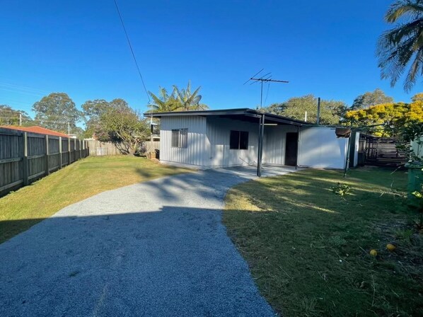 Exterior - Lovely 3 Bedder Condo with Trailer parking space in Kallangur (Kallangur)
