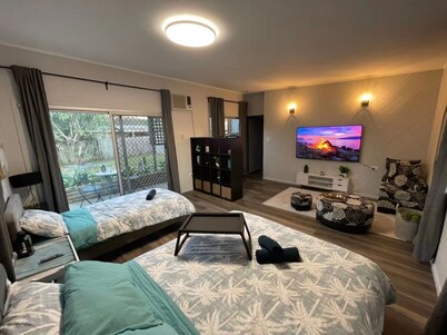 Lovely 3 Bedder Condo with Trailer parking space in Kallangur