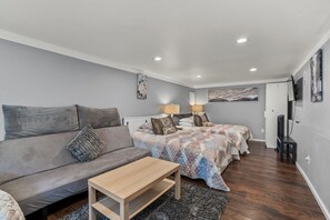 3 slaapkamers, een bureau, een strijkplank/strijkijzer, gratis wifi