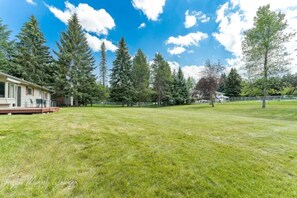 Property grounds - Mountain Bliss! a Beautiful Kalispell Home (Kalispell)