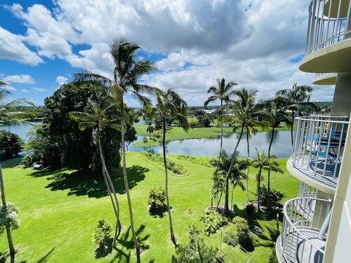 Loko Kai Nani - Stunning Lagoon Views, Pool, A/C