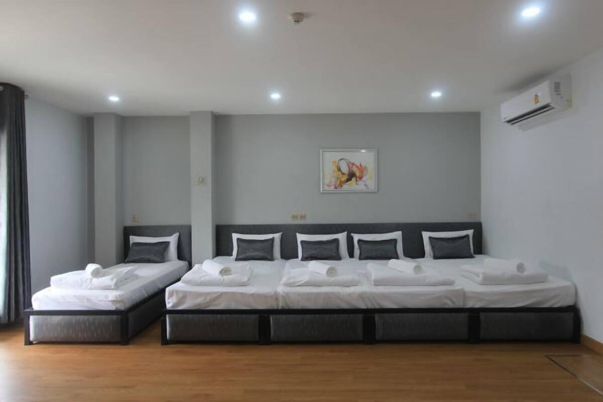 Blackout drapes, WiFi (free), bed sheets