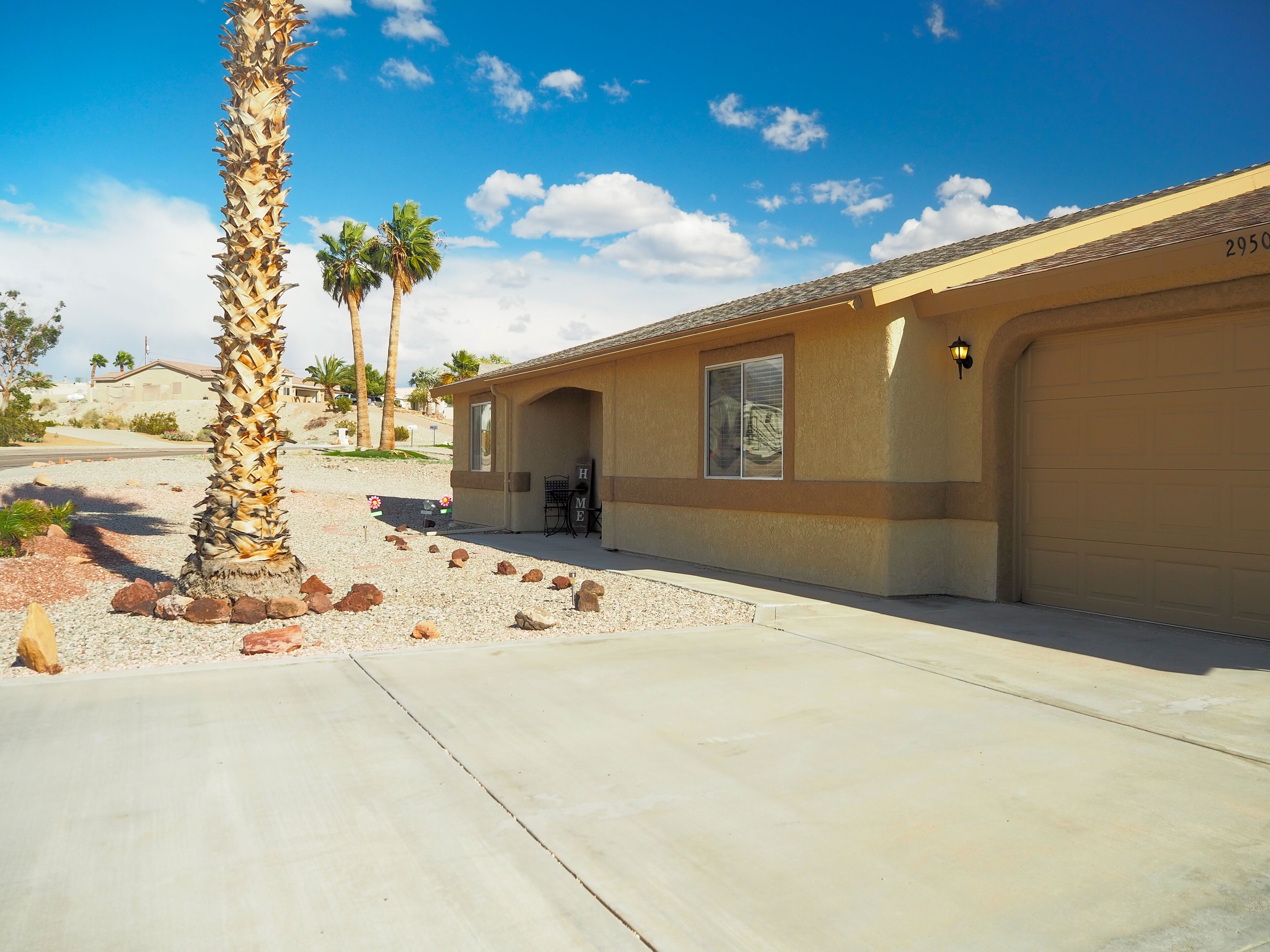 Desert Bliss! Your ultimate Lake Havasu Getaway