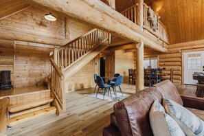 Smart TV - Large Riverfront Home for Multi Family Groups (Pagosa Springs)