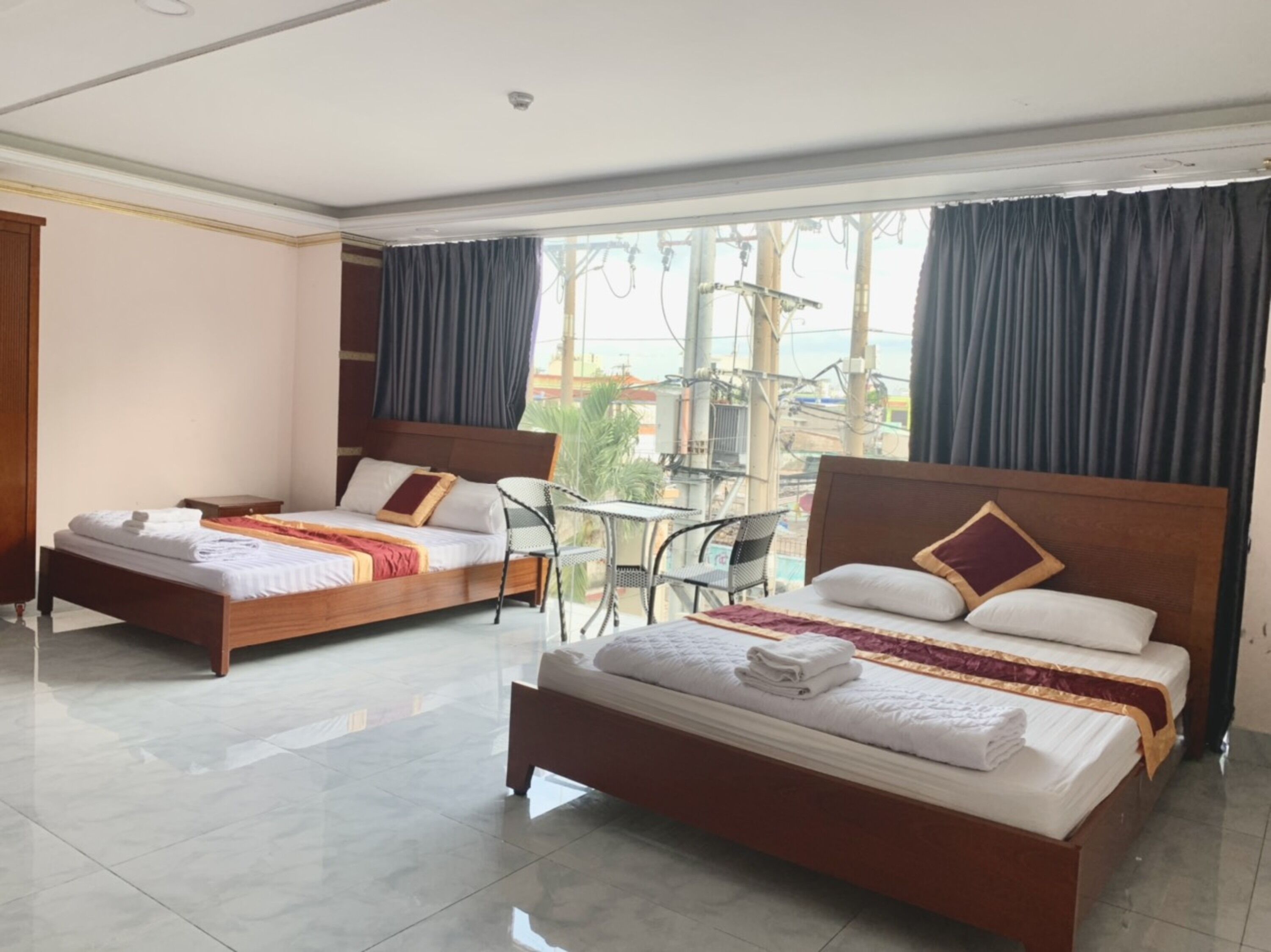 Desk, WiFi (free), bed sheets