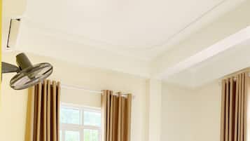 Deluxe Double or Twin Room | Desk, soundproofing, free WiFi