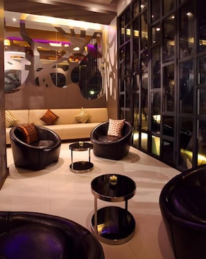 Televisión de pantalla plana de 32 pulgadas con canales premium