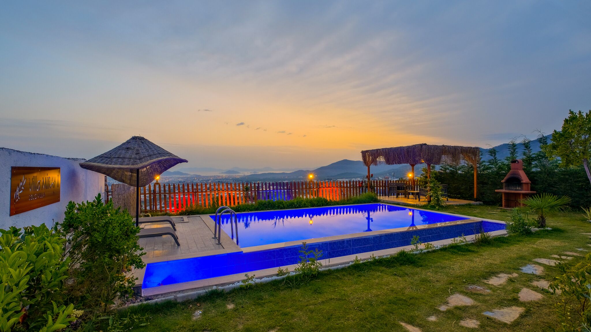 Luxury villa with private pool and jacuzzi