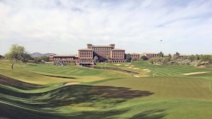 A golf course with a large building in the background. - Westin Kierland Resort 2 Bedroom King Villa in Scottsdale-Sleeps 8 (Scottsdale)