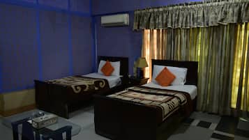 Laptopgeeigneter Arbeitsplatz, kostenloses WLAN