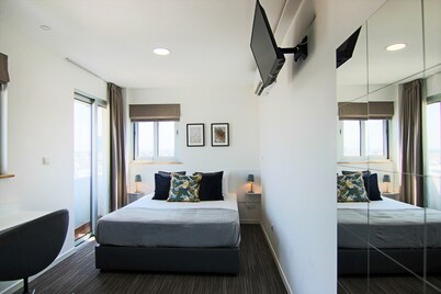 Phaedrus Living Luxury Suite Nicosia 510