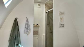 Cabin, 1 Bedroom, Balcony, Garden View | 2 bedrooms