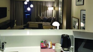 Exterior - Quill Residence One Bedroom Apartment Burj Khalifa View (Dubai)