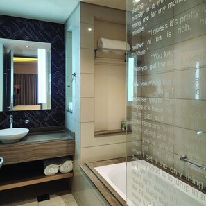 Bathroom - Quill Residence One Bedroom Apartment Burj Khalifa View (Dubai)