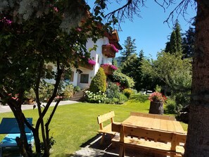 Maison, 2 chambres, balcon, vue montagne | Enceinte de l’hébergement