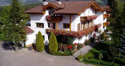 Beautiful Residence Klementhof With Gard