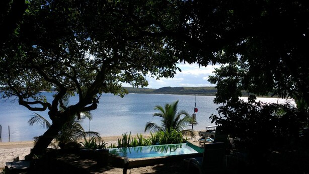 Beach - Private 4 Sleeper Tent - Free Wifi - On The Beach (Praia do Bilene)