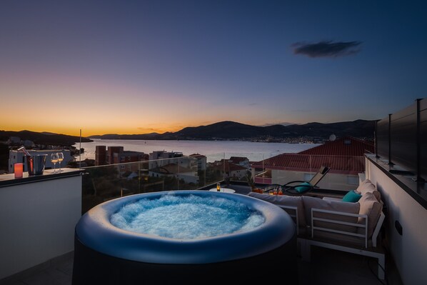 Apartment, 2 Bedrooms, Smoking, Balcony | View from property