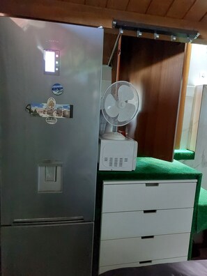 Bathroom - Airport Spa Tub Apartment With Views (Spata-Artemida)