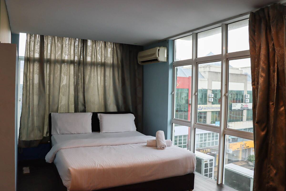 Habitación doble estándar | 1 habitación, escritorio, tabla de planchar con plancha y wifi gratis