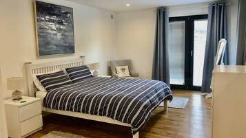 Departamento | 1 habitación, tabla de planchar con plancha, wifi gratis y ropa de cama