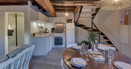 Maison de charme 18e siĂšcle avec jardin, parking et modernitĂ© â proche de Vichy et Charroux