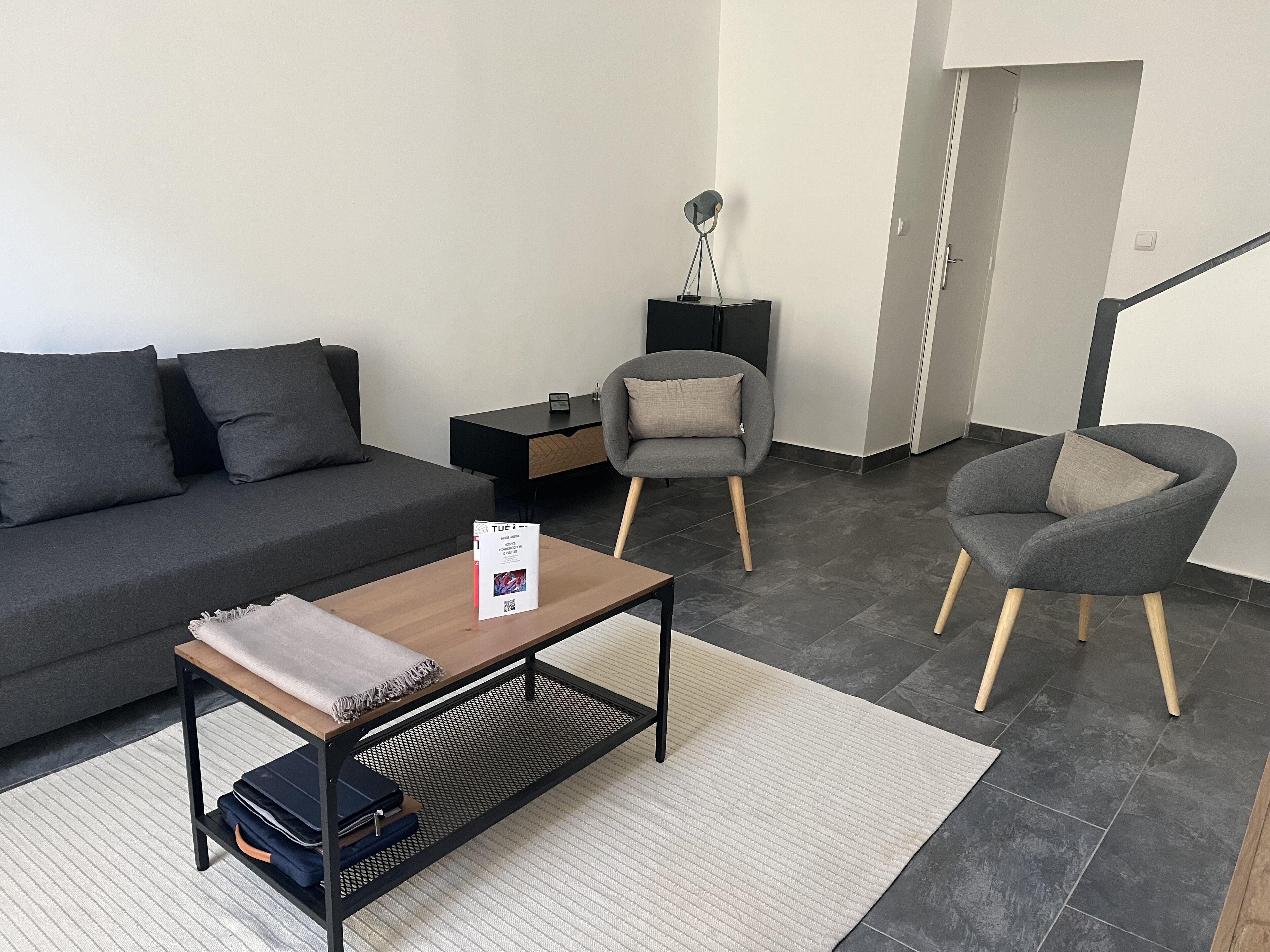 Confortable Maisonnette de Village Entièrement Rénovée