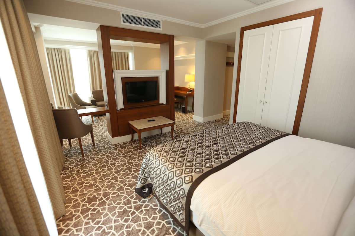 Familierom, rom vegg-i-vegg | Sengetøy av topp kvalitet, safe på rommet og blendingsgardiner
