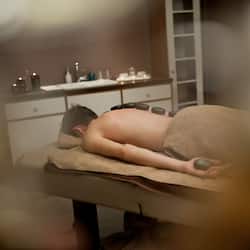 Couples treatment room(s), sauna, hot tub, steam room
