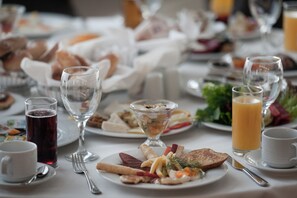 Dagelijks ontbijtbuffet inbegrepen