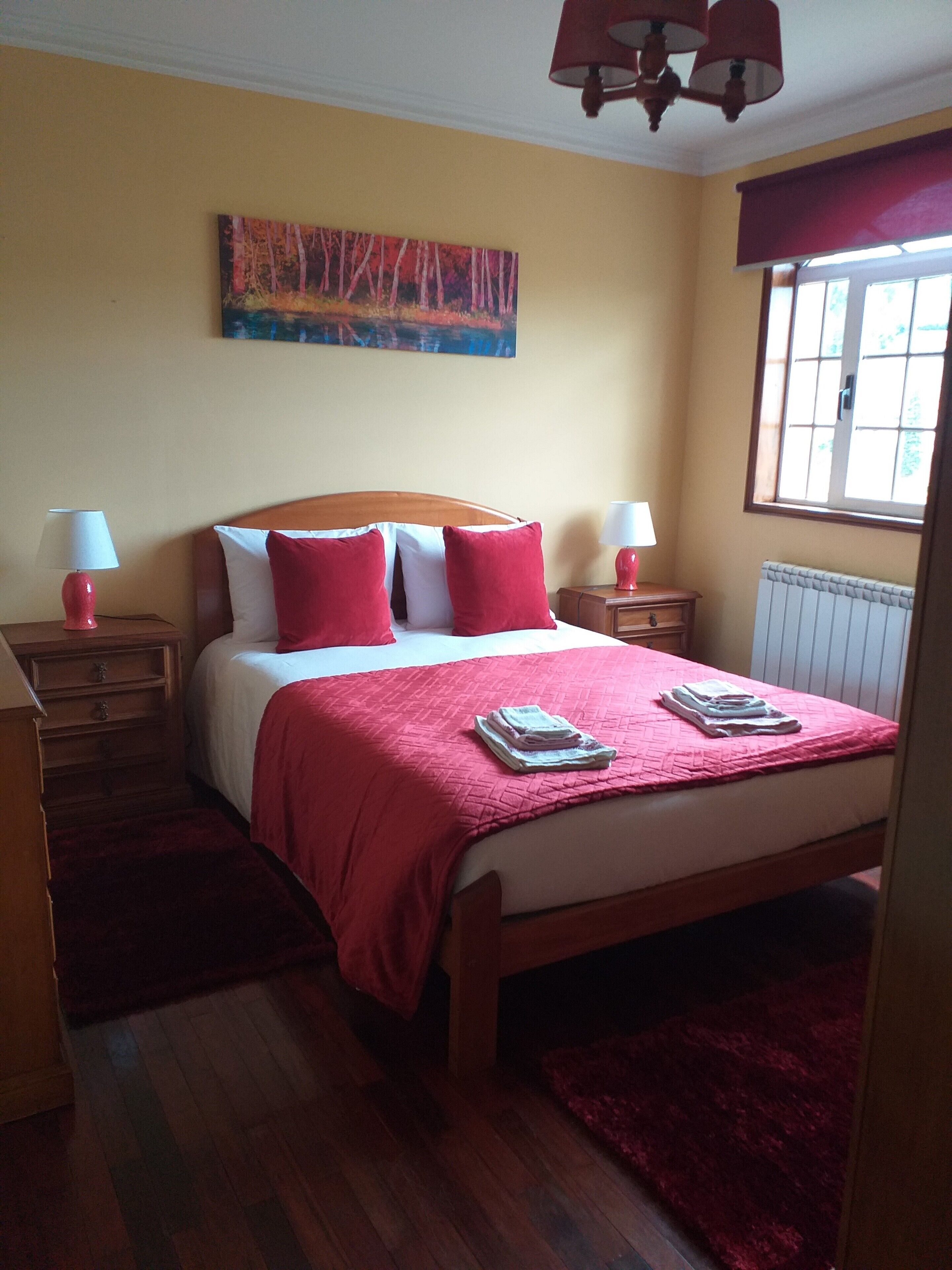 3 bedrooms, iron/ironing board, travel crib, free WiFi