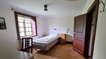 6 Schlafzimmer