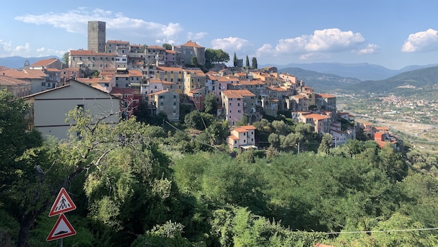 Aerial view - Spacious 3-bedroom house with garage in the quiet village of Vezzano Ligure (Vezzano Ligure)