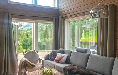 4 bedroom lovely home in Rysstad