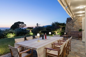 Villa | Terrace/patio