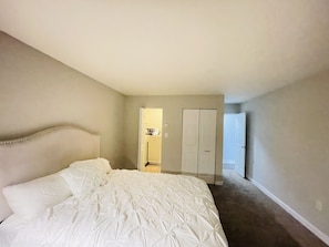 1 habitación, escritorio, tabla de planchar con plancha y wifi gratis