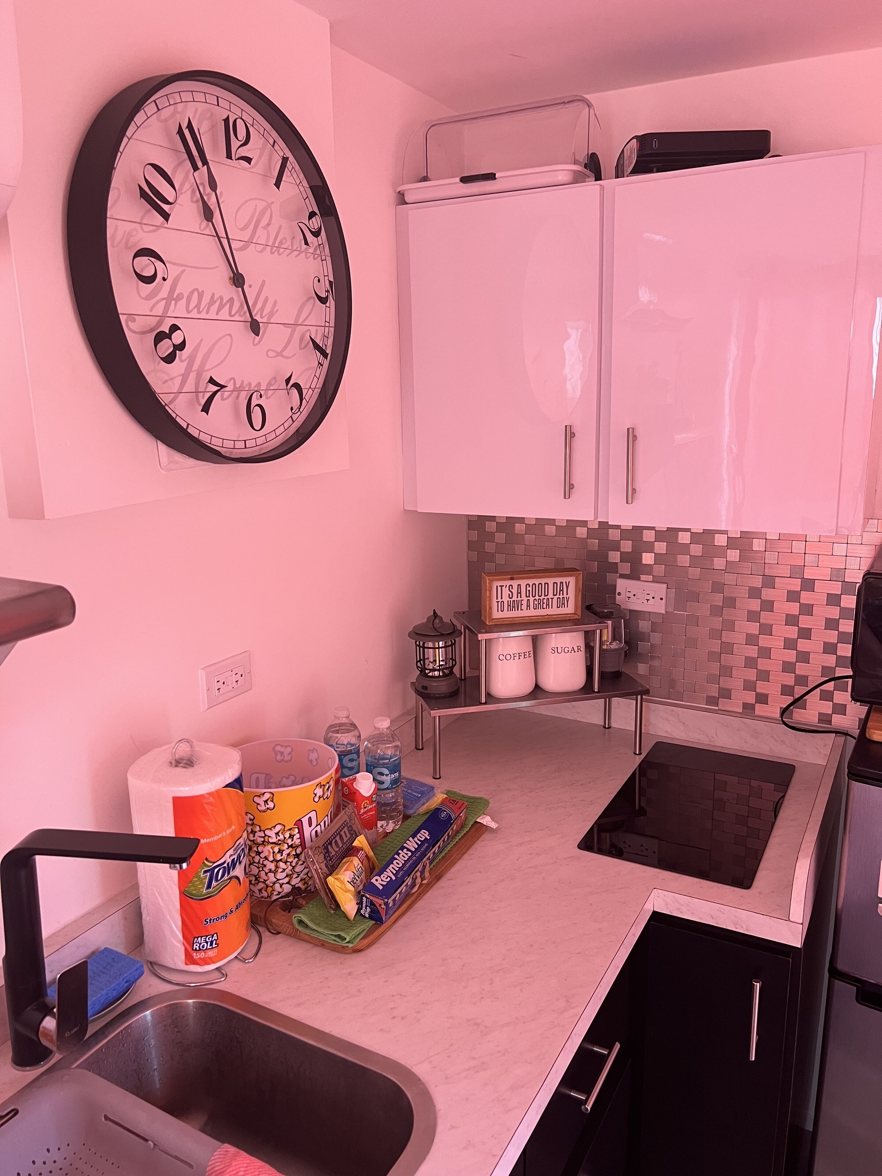 Fridge, microwave, stovetop, coffee/tea maker