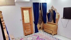 Ảnh chưa phân loại, 3 trong số 6 ảnh, nút
