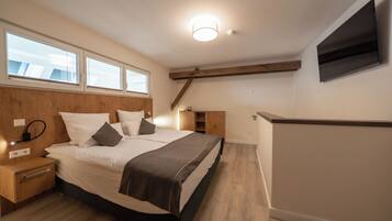 2 Schlafzimmer, Zimmersafe, Bügeleisen/Bügelbrett, Reisekinderbett