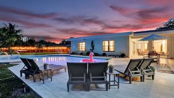 Kolam renang terbuka